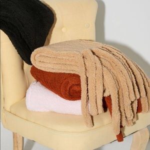 Forever 21 Faux Shearling Fringe Oblong Scarf | Light Brown